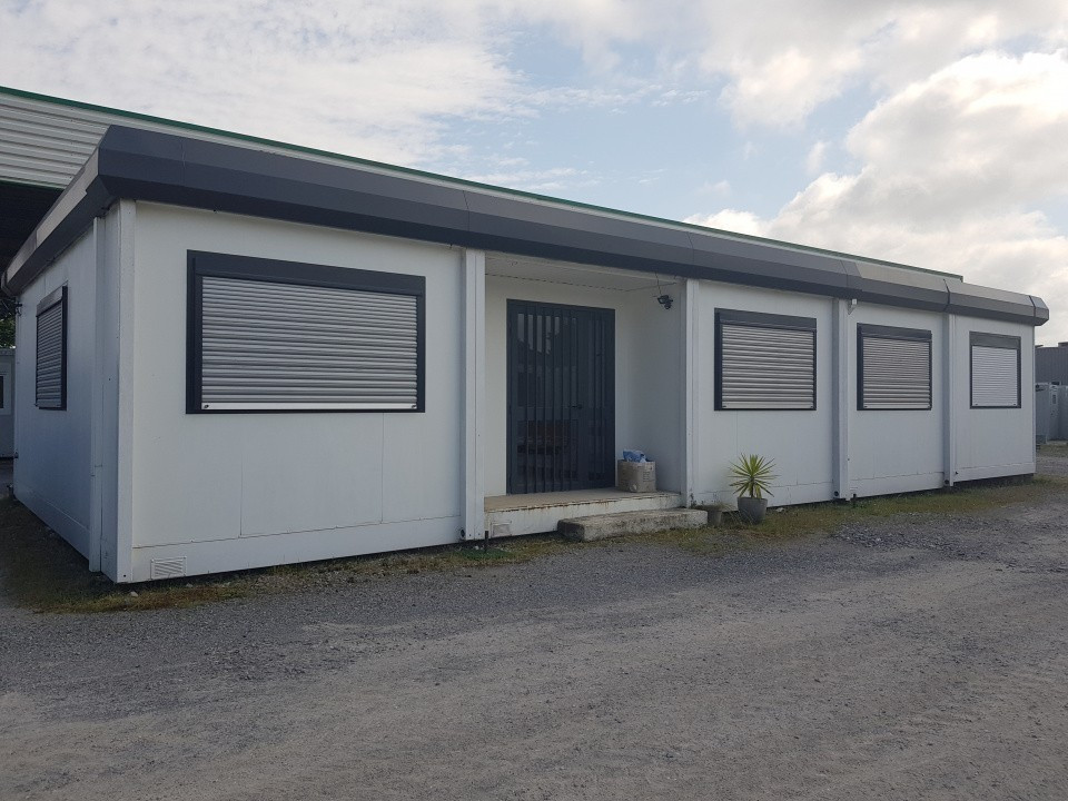 Modulaire 105 M² (5 modules de 7m x 3m assemblés)