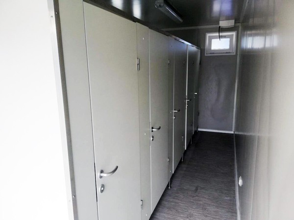 Sanitaire 20'- 5 toilettes dames + 2 lavabos + chaudières 5L - Occasion