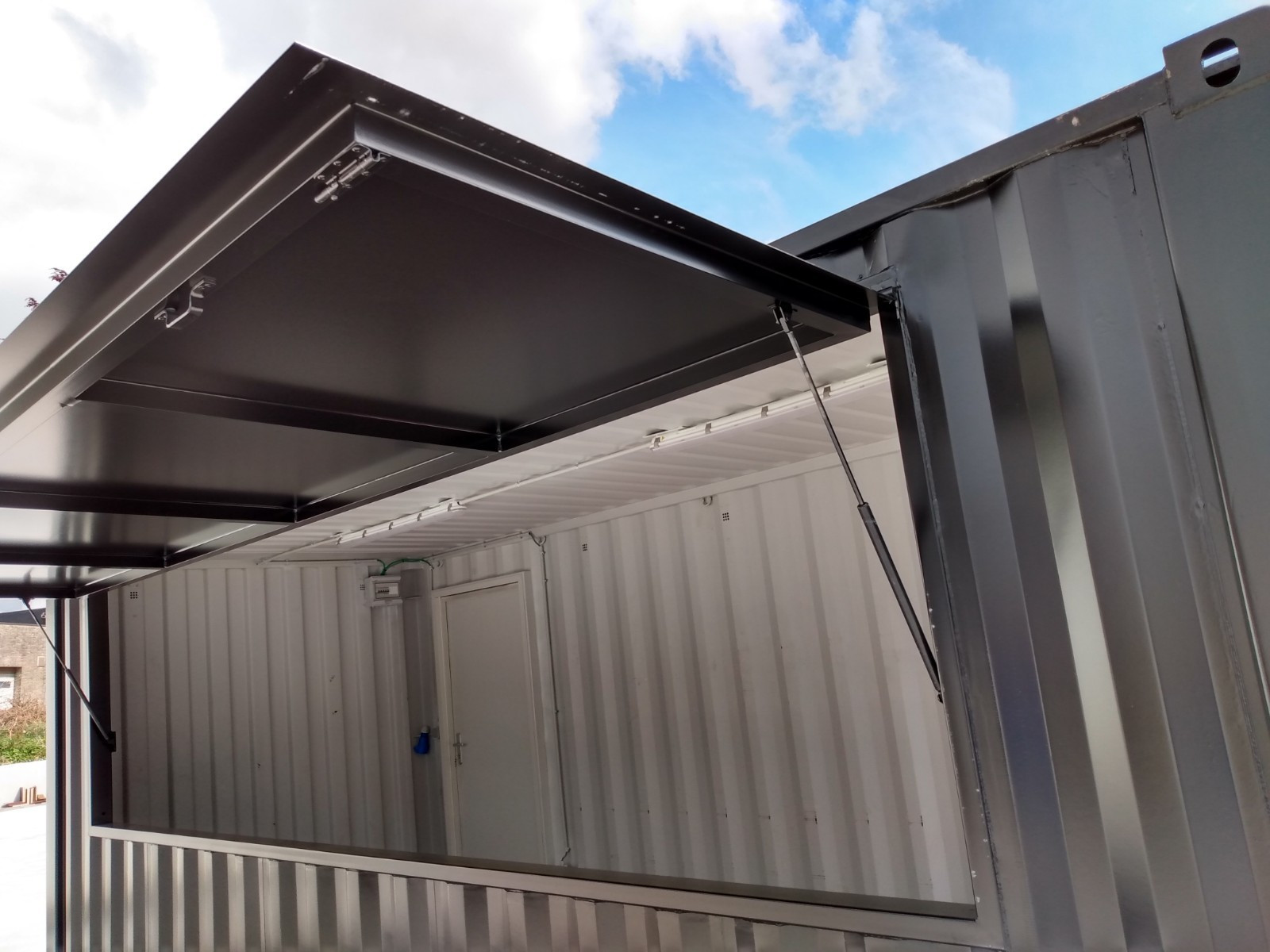 Container Bar Noir De 20 Pieds