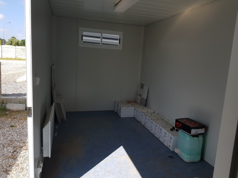 Bungalow Équipé 1 Wc 1 Douche 1 Lave mains