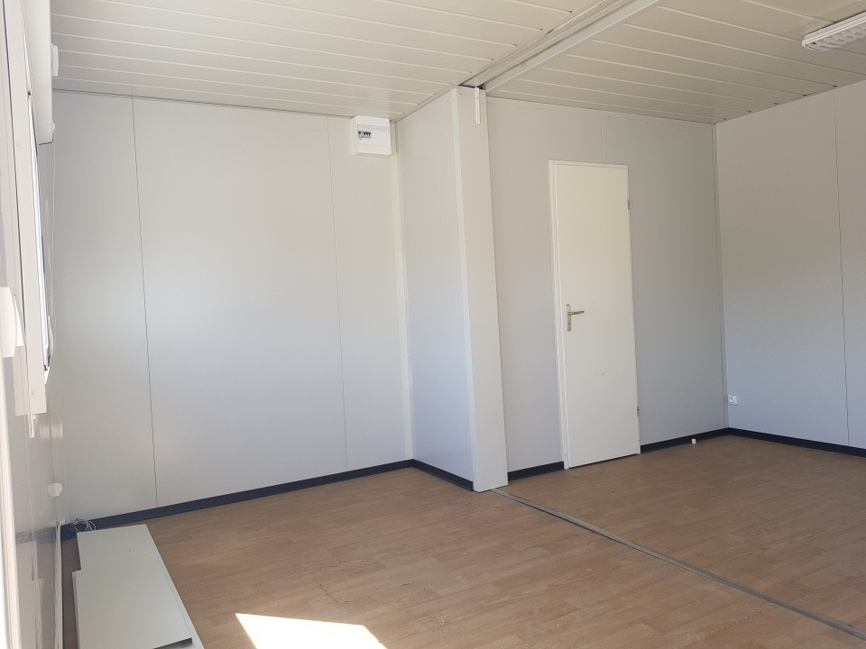Ensemble Modulaire 30 M² Équipé de Wc / Lave mains