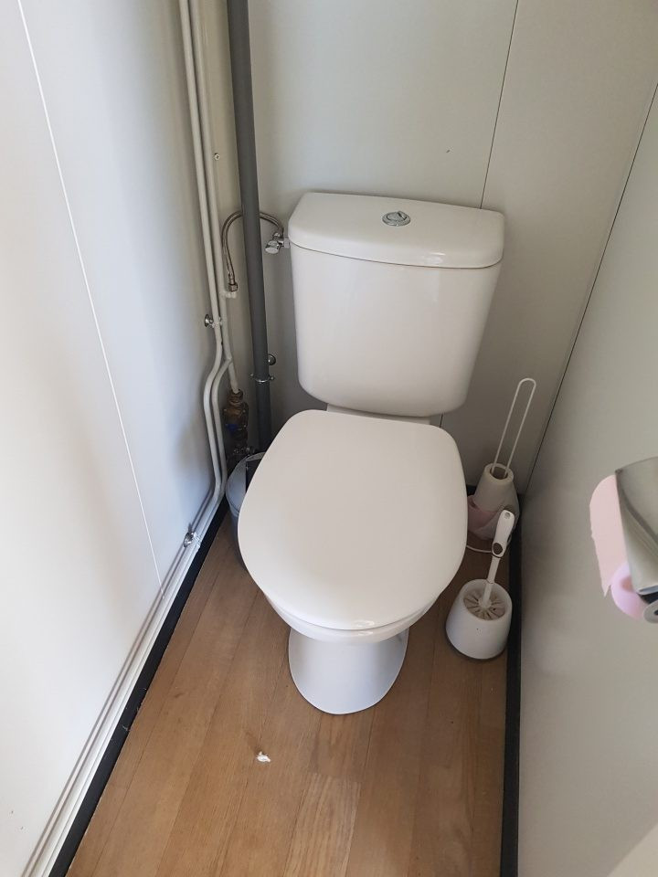 Ensemble Modulaire 30 M² Équipé de Wc / Lave mains